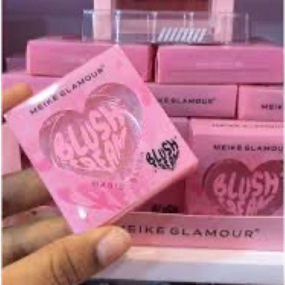 Magic Blush - Picture 3 of 5